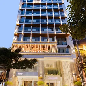 The Summer Hotel Nha Trang